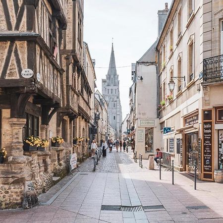 Large Apartment For 6 People In Bayeux Exterior photo